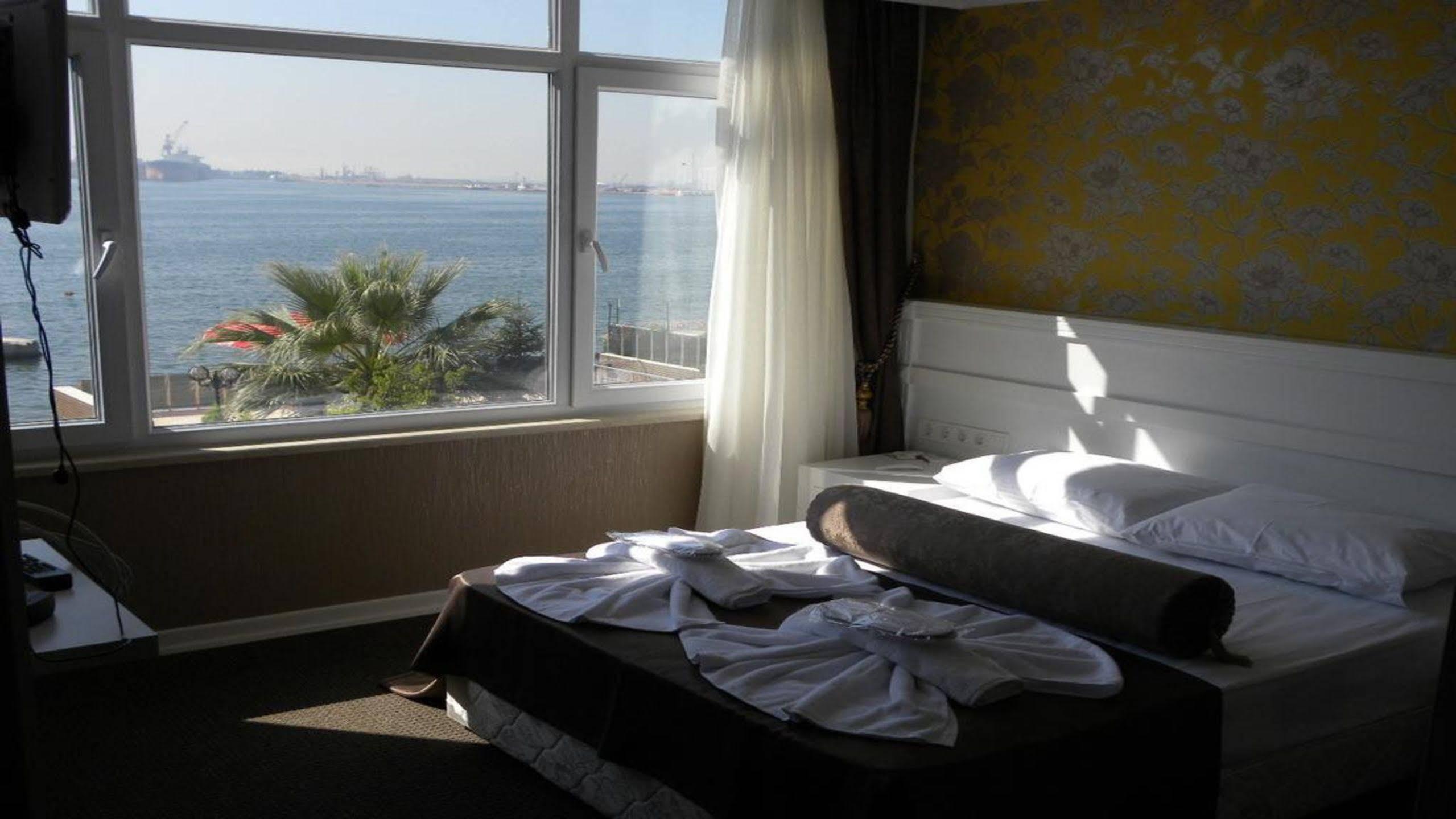 Blue Marine Hotel Sekerpinari Exterior photo